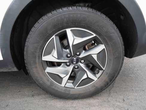 Used 2021 Kia Sorento EX image 30