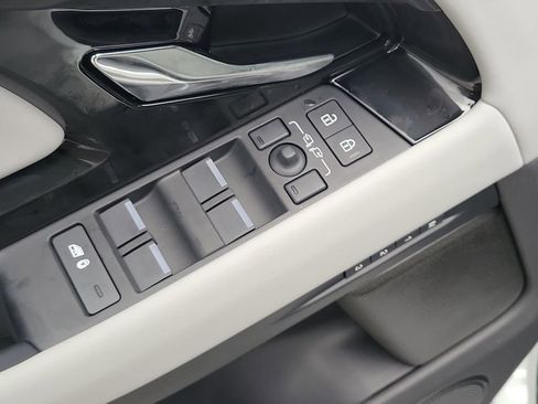 New 2026 Land Rover Range Rover Evoque S AWD/4WD image 24