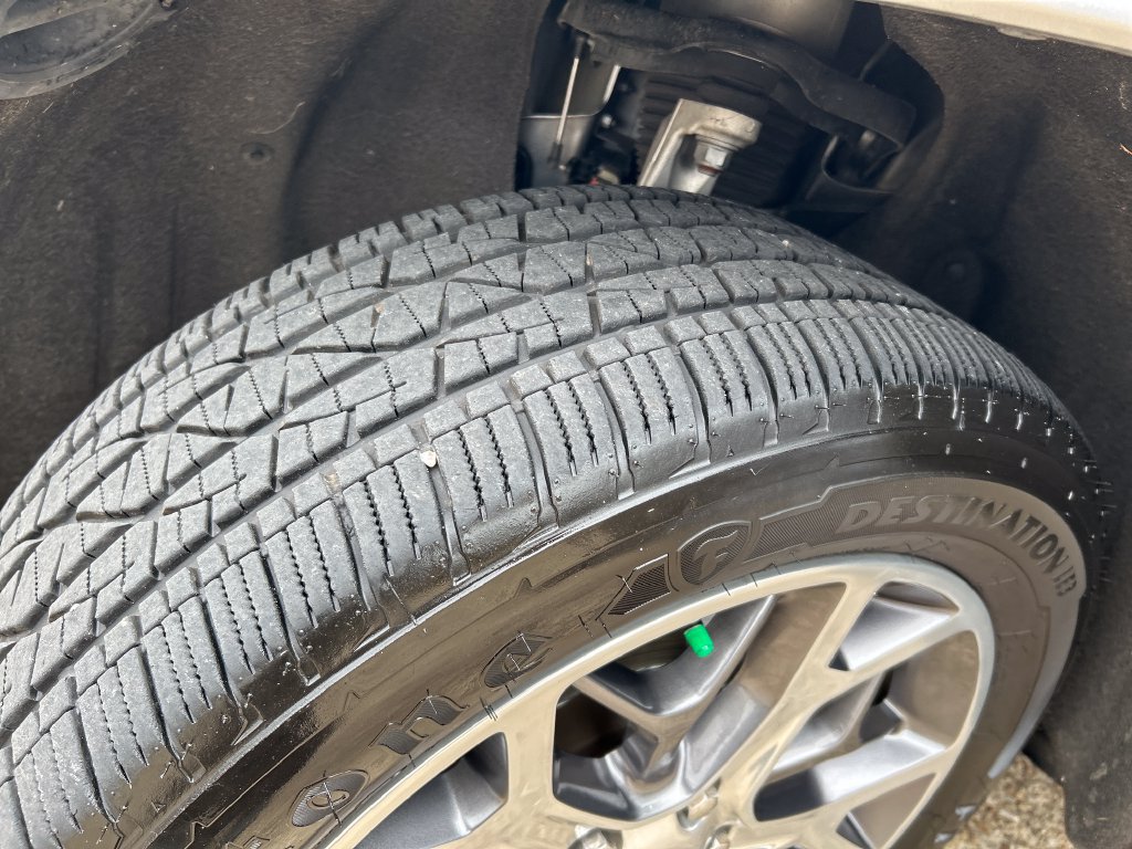 Used 2021 Jeep Grand Cherokee Overland AWD/4WD image 29