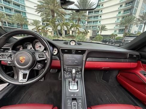 Used 2018 Porsche 911 Carrera 4 GTS image 20