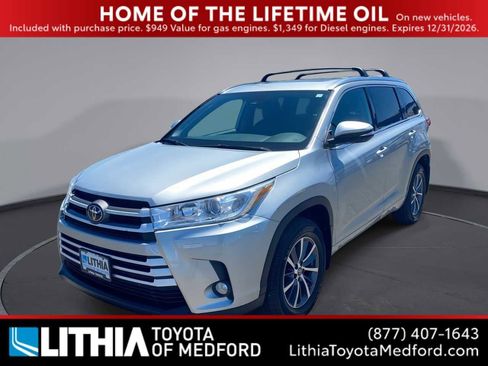 Certified 2018 Toyota Highlander XLE AWD/4WD image 1