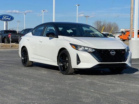 New 2025 Nissan Sentra SR w/ SR Premium Package image 2