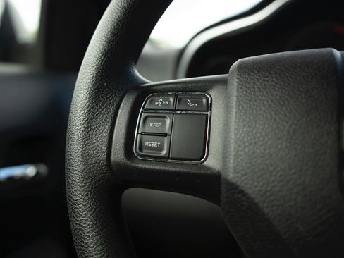 Used 2014 Dodge Avenger SE w/ Rallye Appearance Group FWD image 6