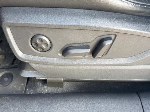 Used 2021 Audi Q5 e Premium Plus w/ Premium Plus Package image 18