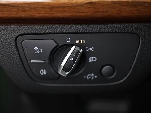 Used 2023 Audi Q5 e Premium Plus image 18