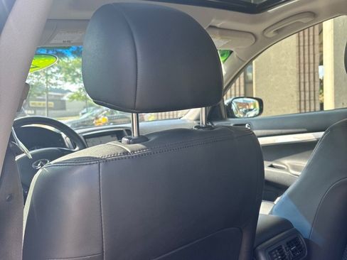 Used 2010 INFINITI G37 x Sedan w/ Premium Pkg AWD/4WD image 11