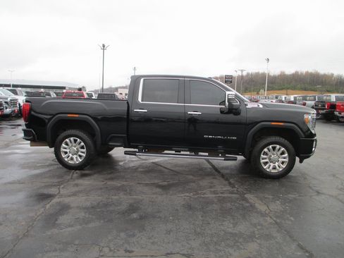 Used 2020 GMC Sierra 2500 Denali w/ Denali Ultimate Package image 3