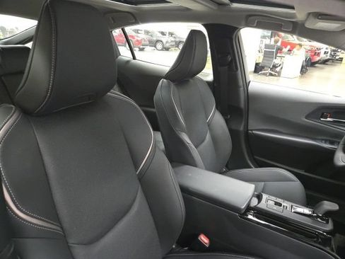New 2026 Toyota Prius Limited FWD image 10
