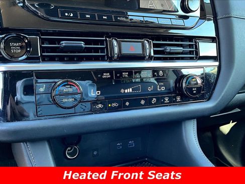 Used 2025 Nissan Pathfinder SL w/ Black Appearance Package image 15