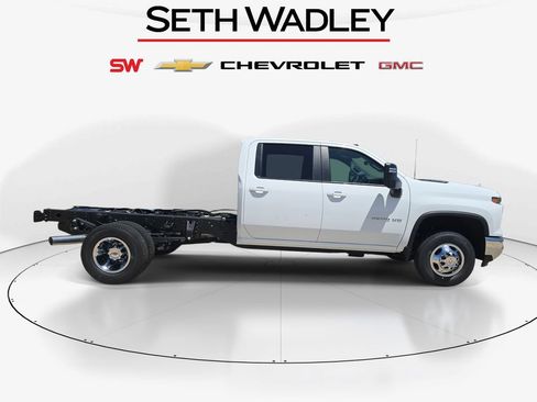New 2026 Chevrolet Silverado 3500 LT w/ Convenience Package AWD/4WD image 8