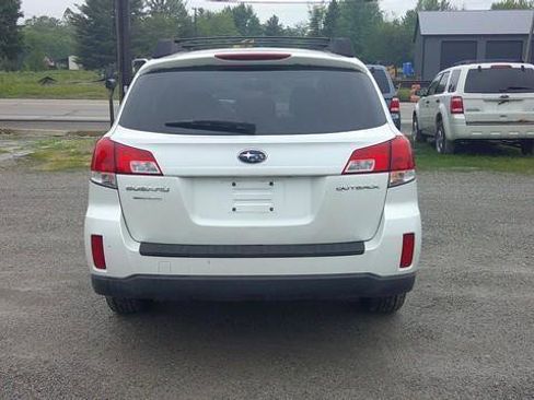 Used 2013 Subaru Outback 2.5i Premium image 4