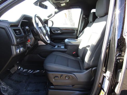 Used 2022 GMC Yukon XL SLE image 10