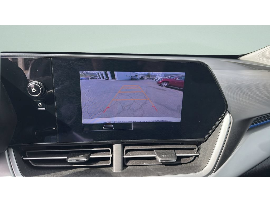 Used 2025 Chevrolet Trax LS FWD image 15