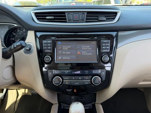 Used 2015 Nissan Rogue SL w/ SL Premium Package AWD/4WD image 13