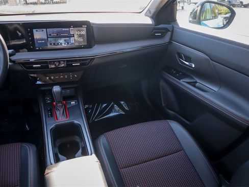 Used 2025 Nissan Kicks SR w/ SR Premium Package image 18