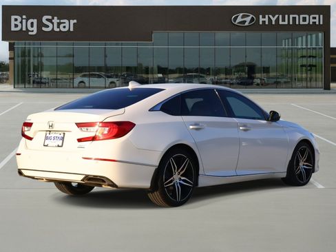 Used 2022 Honda Accord Touring image 4