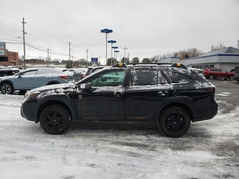Used 2023 Subaru Outback Wilderness image 5