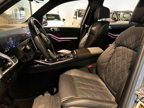Used 2024 BMW X7 xDrive40i w/ M Sport Package image 14