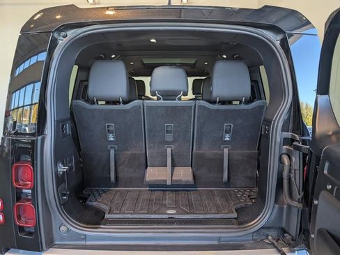 Used 2023 Land Rover Defender 130 SE AWD/4WD image 9