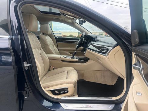 Used 2016 BMW 750i xDrive image 11
