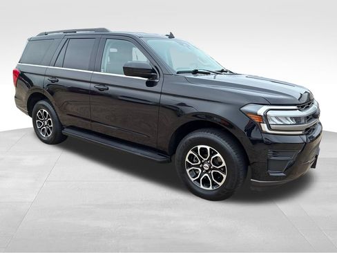 Used 2024 Ford Expedition XLT AWD/4WD image 8