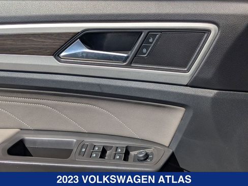 Used 2023 Volkswagen Atlas SE image 11