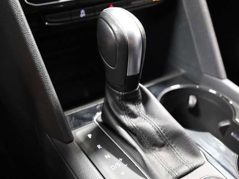 Used 2021 Volkswagen Atlas SEL Premium image 26