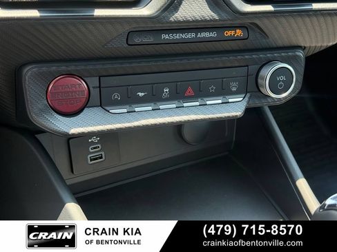 Used 2025 Ford Mustang Coupe RWD image 17