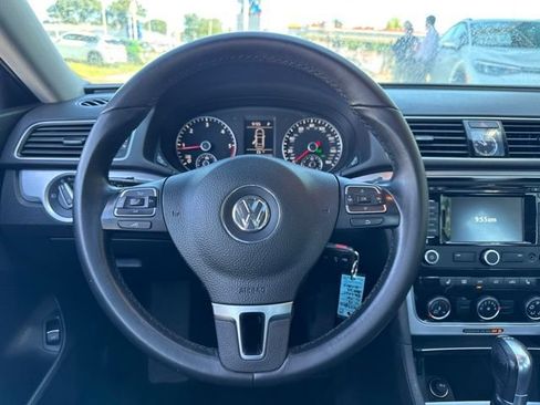 Used 2013 Volkswagen Passat TDI SE FWD image 10
