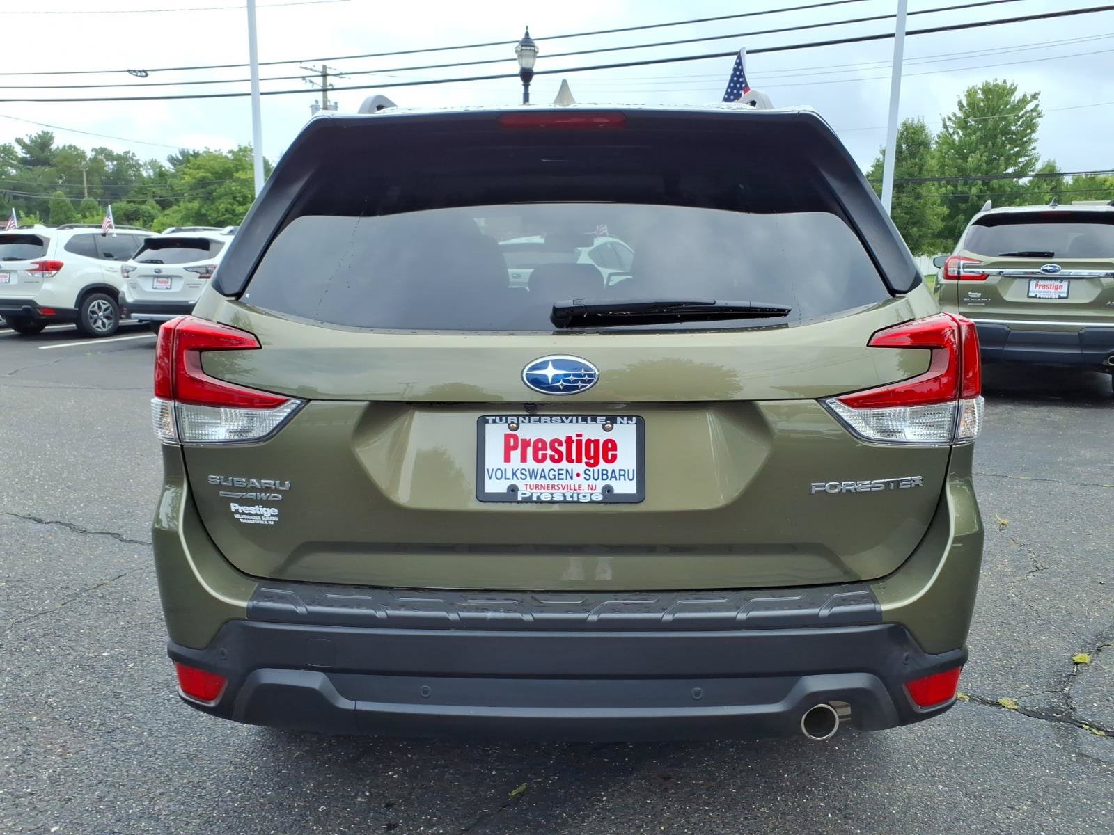Certified 2023 Subaru Forester Limited AWD/4WD image 3