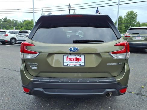 Certified 2023 Subaru Forester Limited AWD/4WD image 3