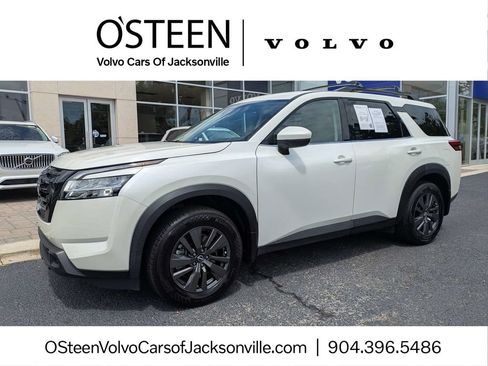 Used 2022 Nissan Pathfinder SV w/ SV Black Package FWD image 1