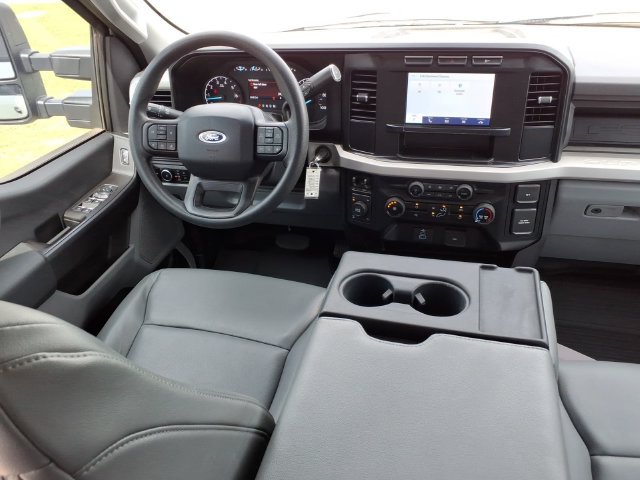 Used 2024 Ford F250 XL w/ XL Chrome Package AWD/4WD image 4
