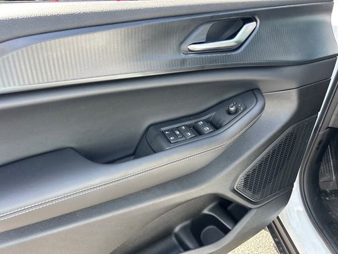 New 2025 Jeep Grand Cherokee L Altitude image 10