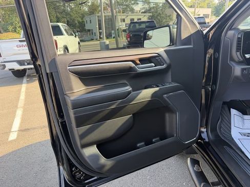 Used 2024 Chevrolet Silverado 1500 LT Trail Boss w/ Protection Package AWD/4WD image 15