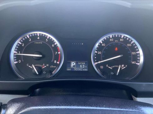 Used 2015 Toyota Highlander LE image 26