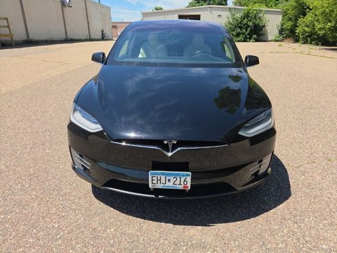 Used 2020 Tesla Model X Long Range AWD/4WD image 2