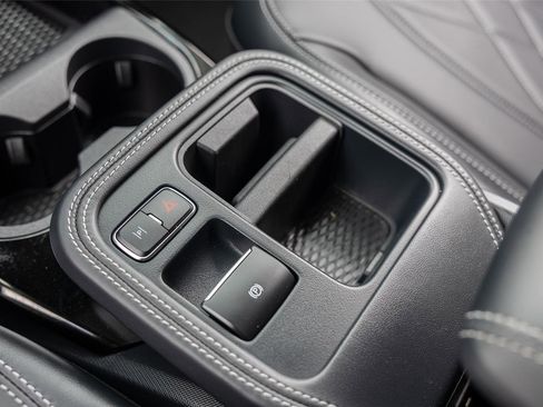 Certified 2025 Ford Mustang Mach-E Select RWD image 23