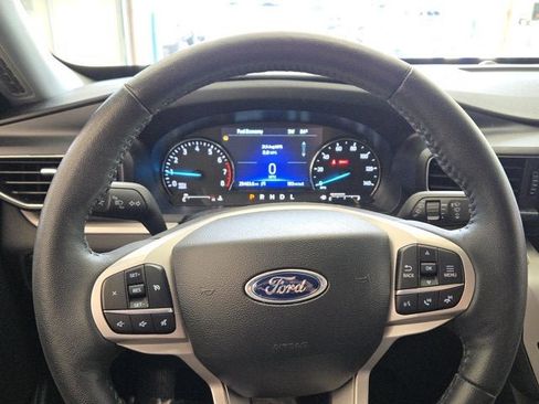 Used 2023 Ford Explorer XLT w/ Equipment Group 202A AWD/4WD image 28