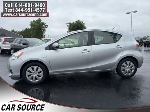 Used 2014 Toyota Prius C One FWD image 9