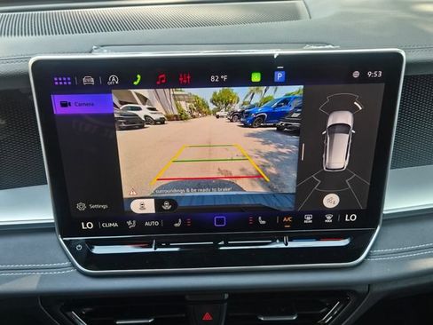 New 2026 Volkswagen Tiguan SE R-Line FWD image 25