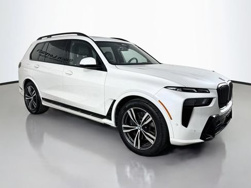 Used 2026 BMW X7 xDrive40i AWD/4WD image 1