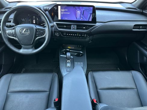 Certified 2025 Lexus UX 300h FWD w/ Accessory Package (Z2) image 17