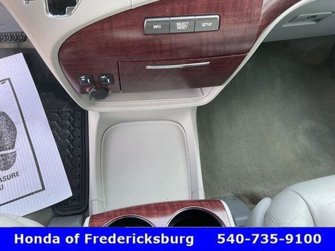 Used 2011 Toyota Sienna XLE w/ XLE Navigation Pkg image 38