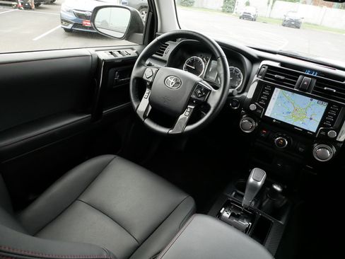 Certified 2023 Toyota 4Runner TRD Off-Road Premium w/ Moonroof Package AWD/4WD image 9