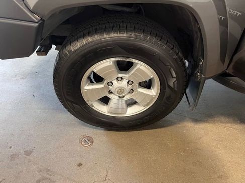 Used 2016 Toyota Tacoma SR5 RWD image 30
