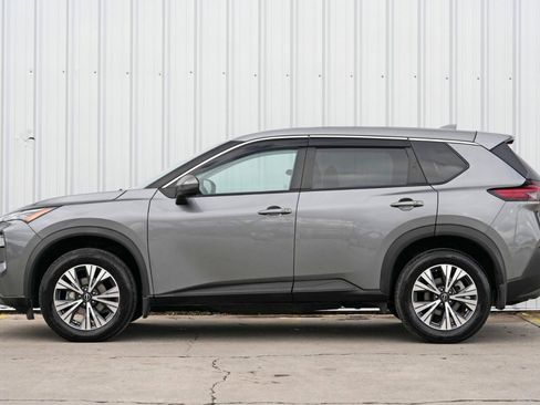 Used 2022 Nissan Rogue SV image 8