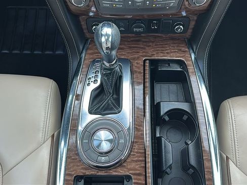 Used 2020 Nissan Armada Platinum w/ Captain's Chairs Package RWD image 29