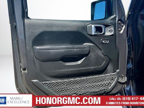 Used 2022 Jeep Gladiator Sport AWD/4WD image 21