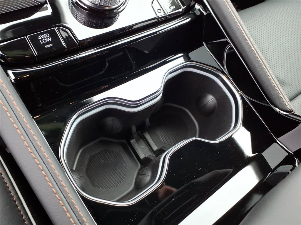 New 2027 Jeep Grand Cherokee Summit AWD/4WD image 33